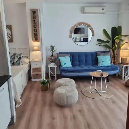 Апартаменти Carvajal Front Line Primera Linea *